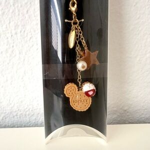 Disney Dessert Keychain 🩷 Mickey Mouse Cookie